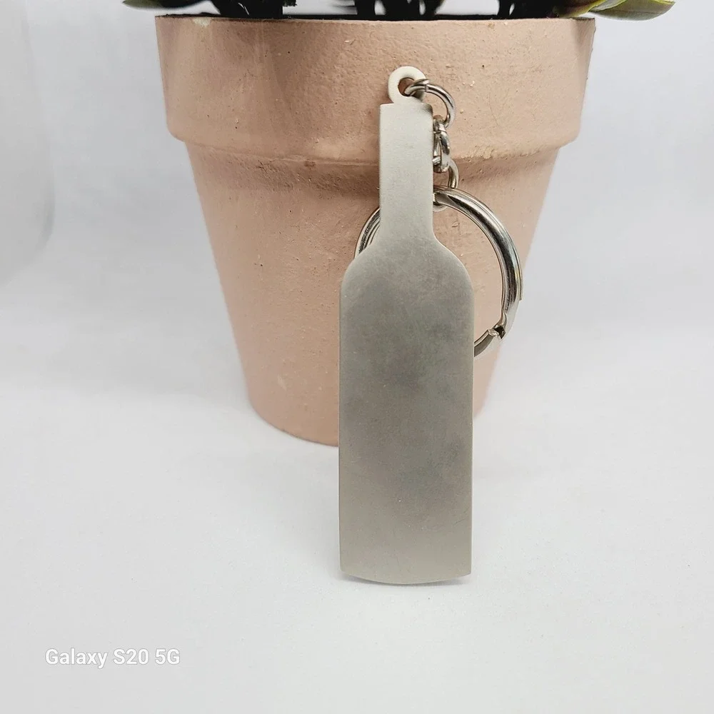 Bacardi Vanila Original Vanilla Rum Bottle Keychain‎ Men's Collectible Accessory